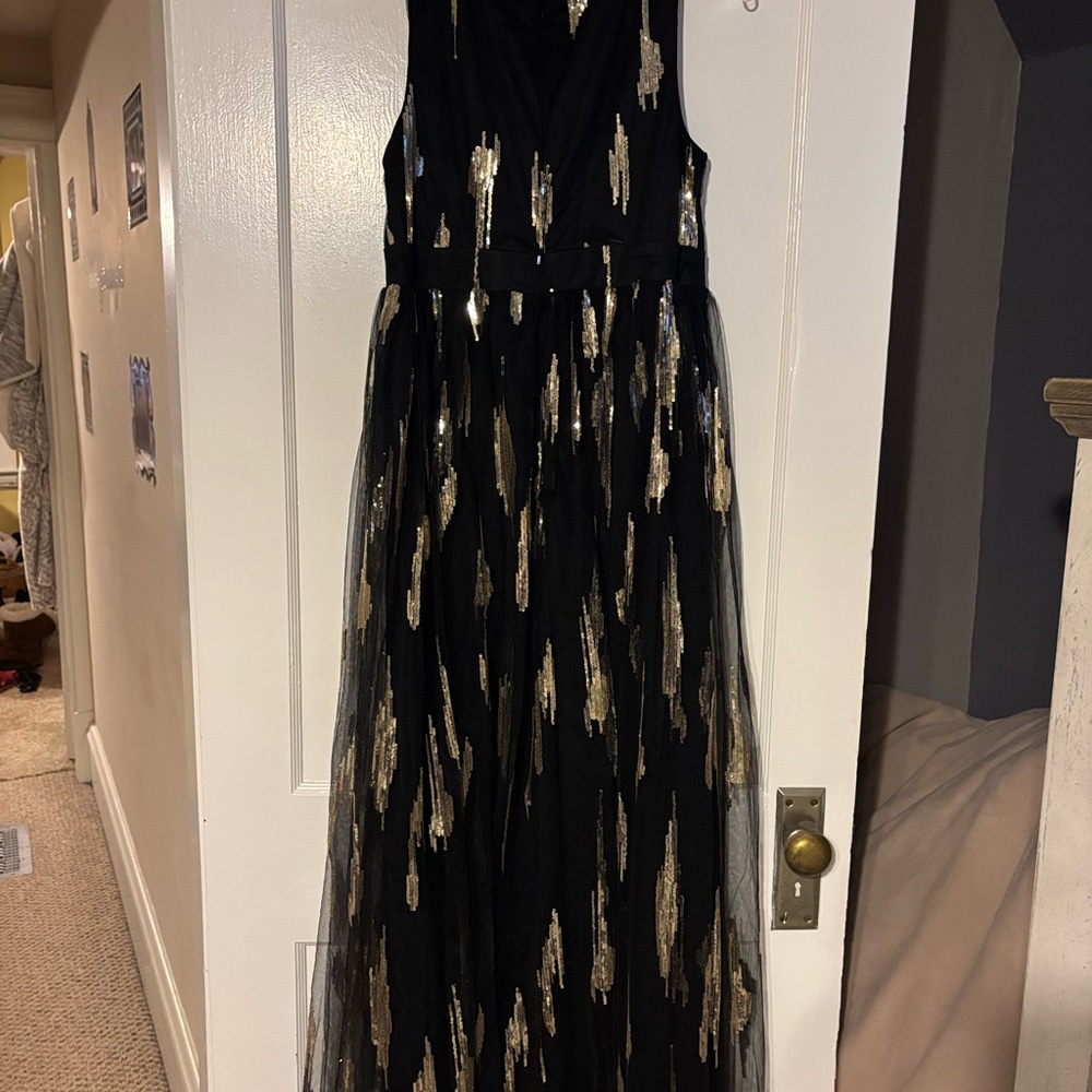 Great dress for Prom or black tie wedding